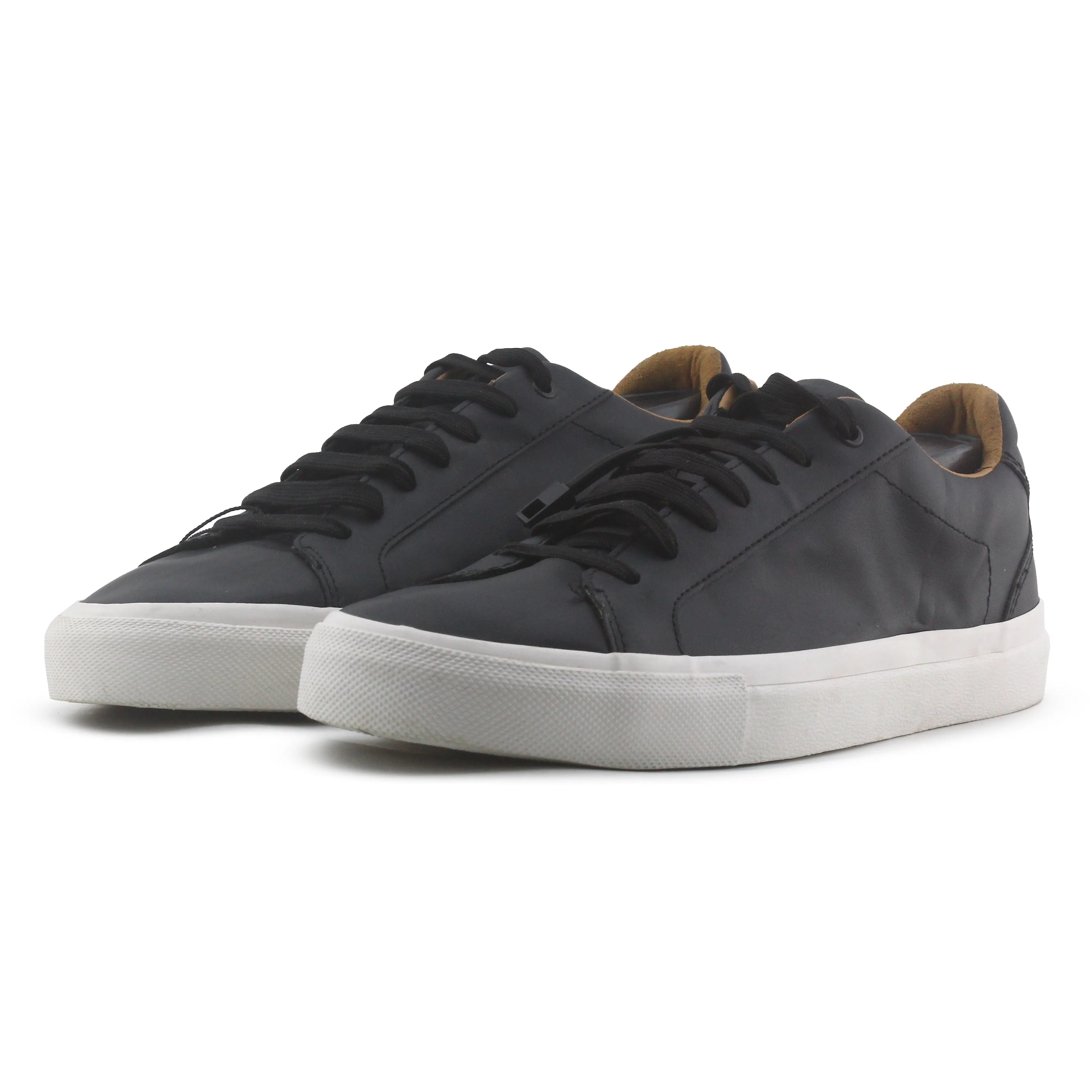 Minimal Leather Court