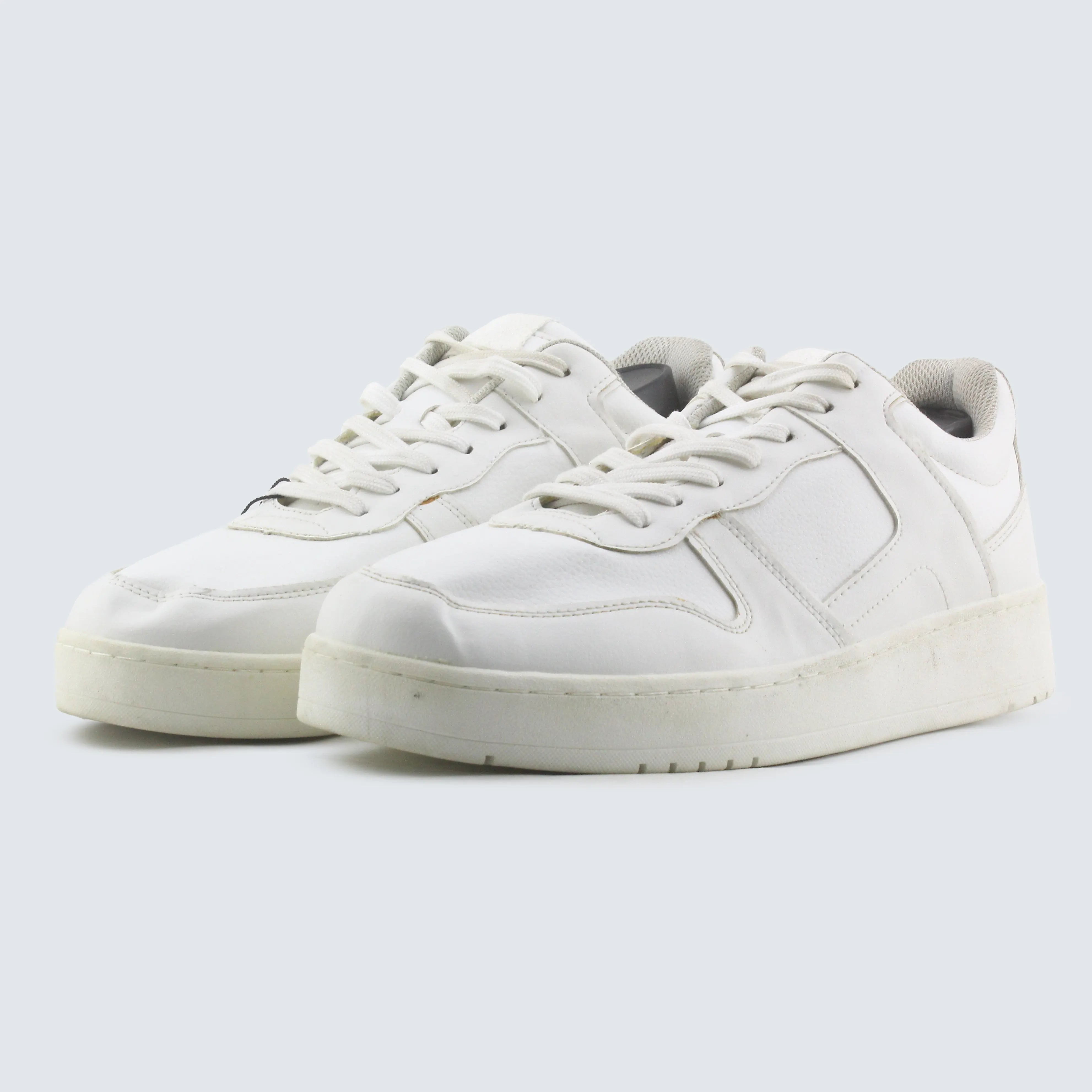 Vintage White Sneaker