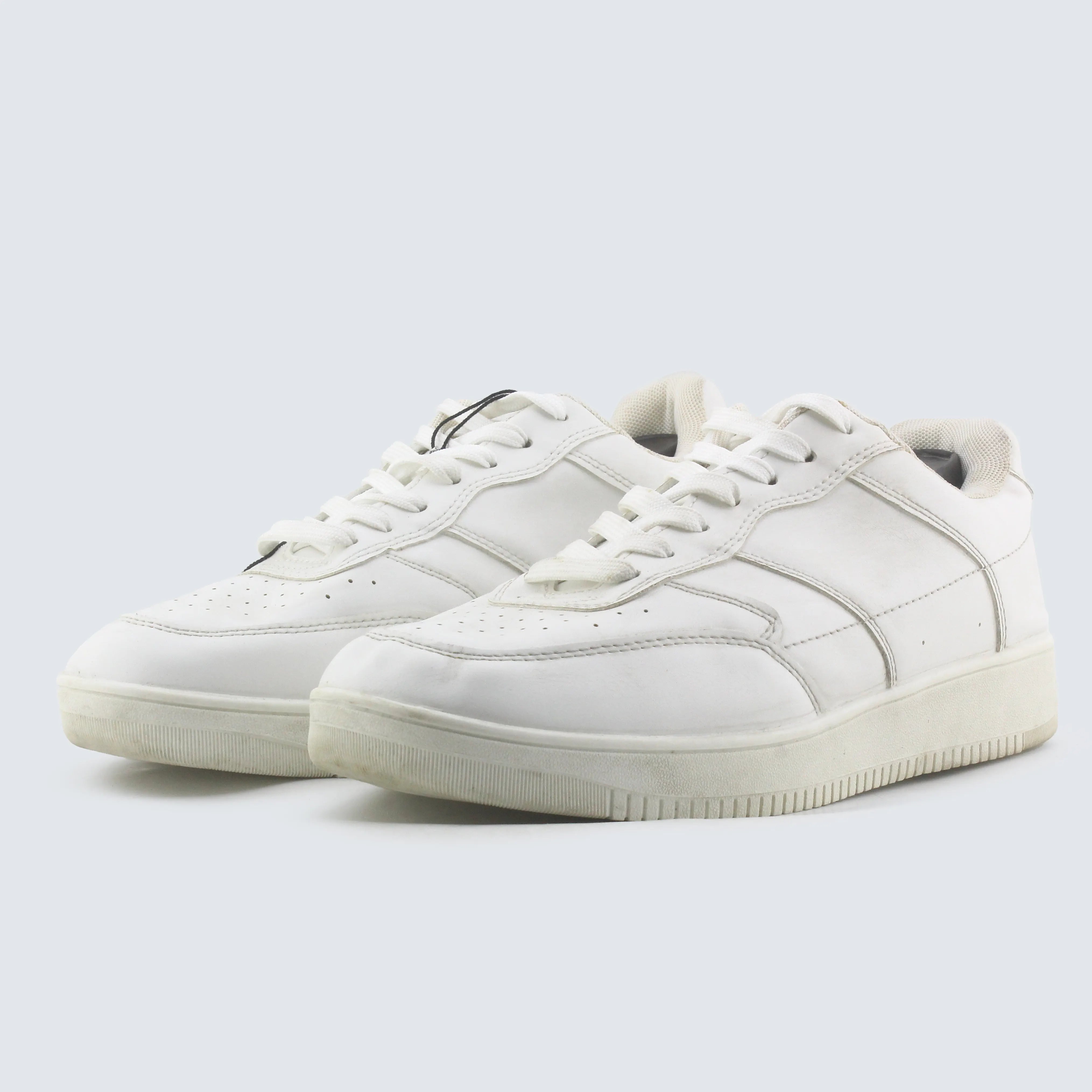 White Classic Trainer